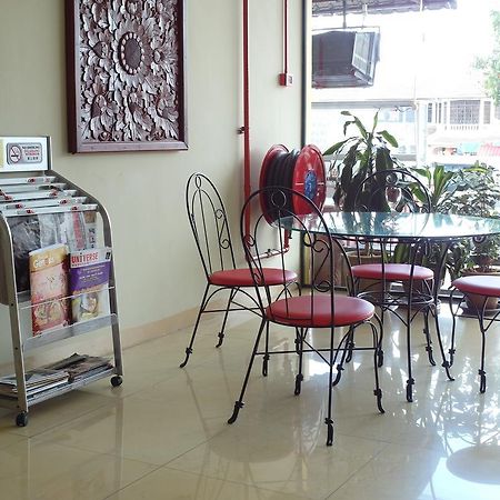 Sunnie Hotel Johor Bahru Exterior foto