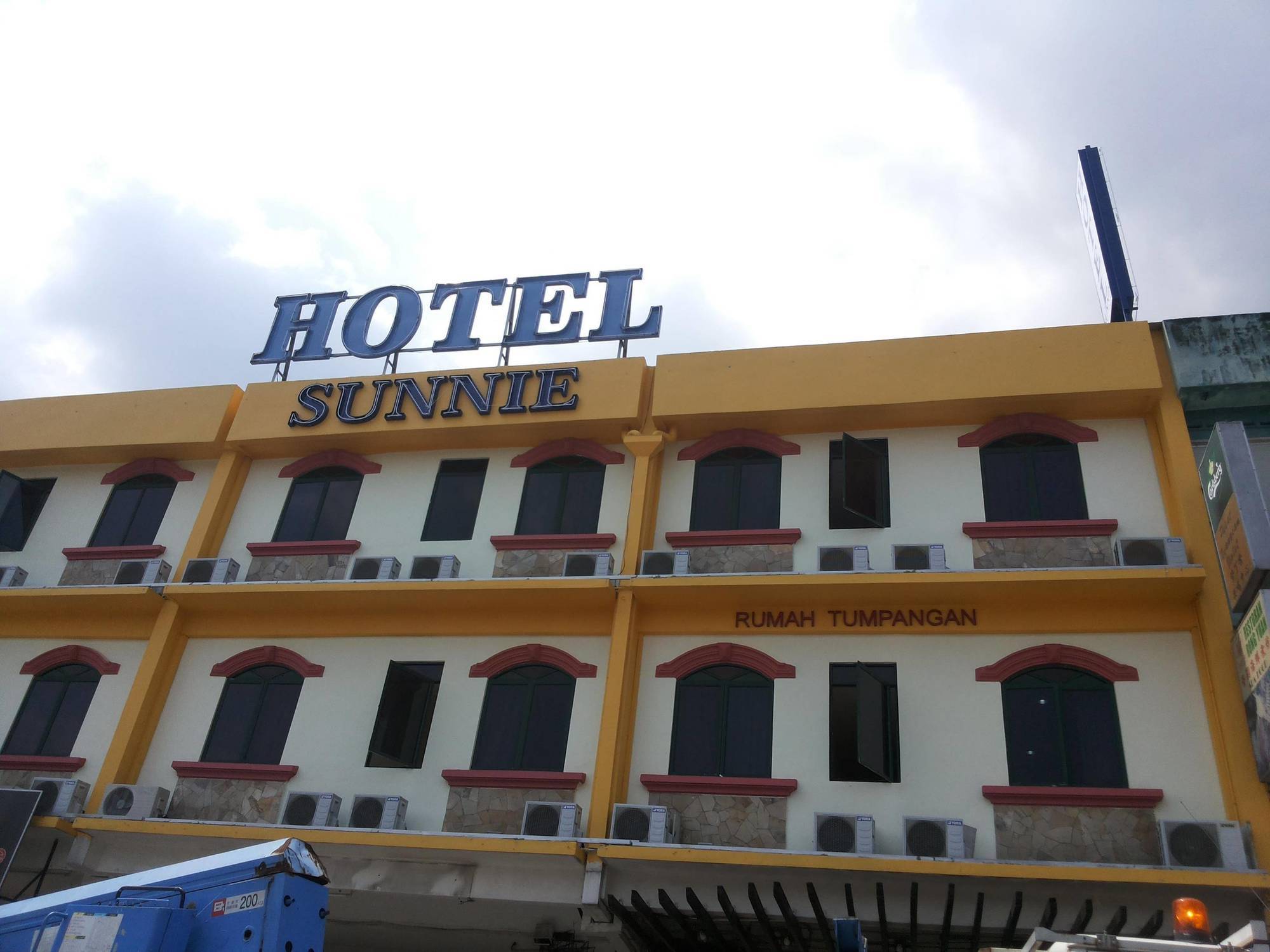Sunnie Hotel Johor Bahru Exterior foto