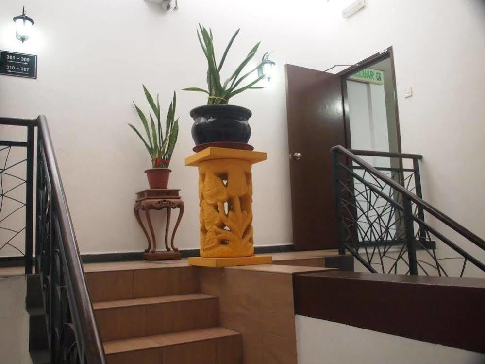 Sunnie Hotel Johor Bahru Exterior foto